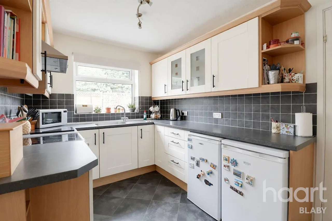 Aquitaine Close, Leicester, LE19, photo 5