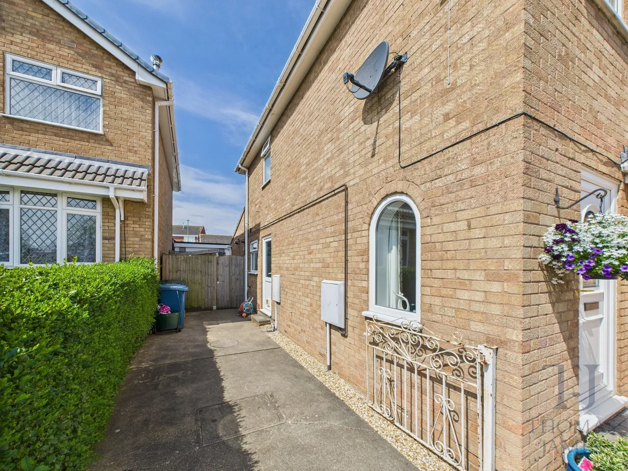 Daisy Close, Cotgrave, NG12, photo 27
