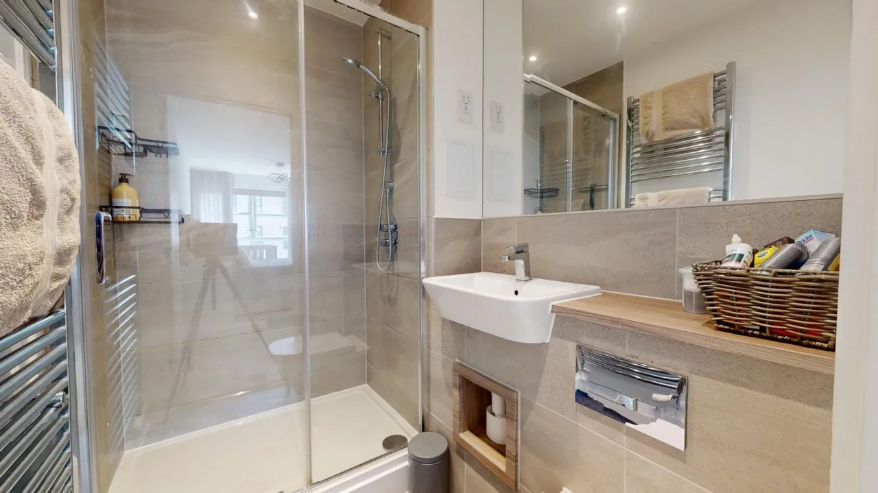 Eastern Avenue, Western Cross, DA10, photo 6