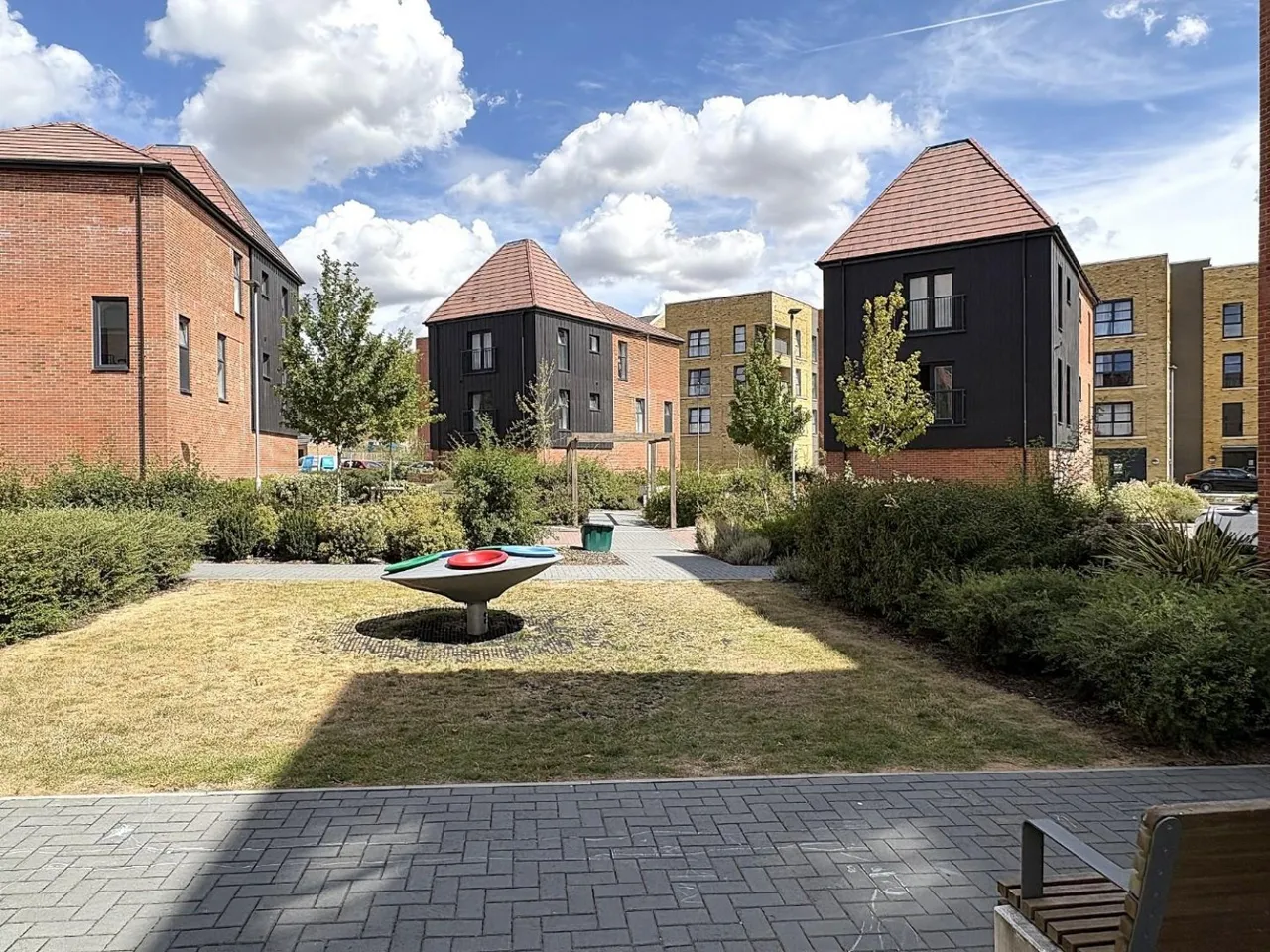 Eastern Avenue, Western Cross, DA10, photo 11