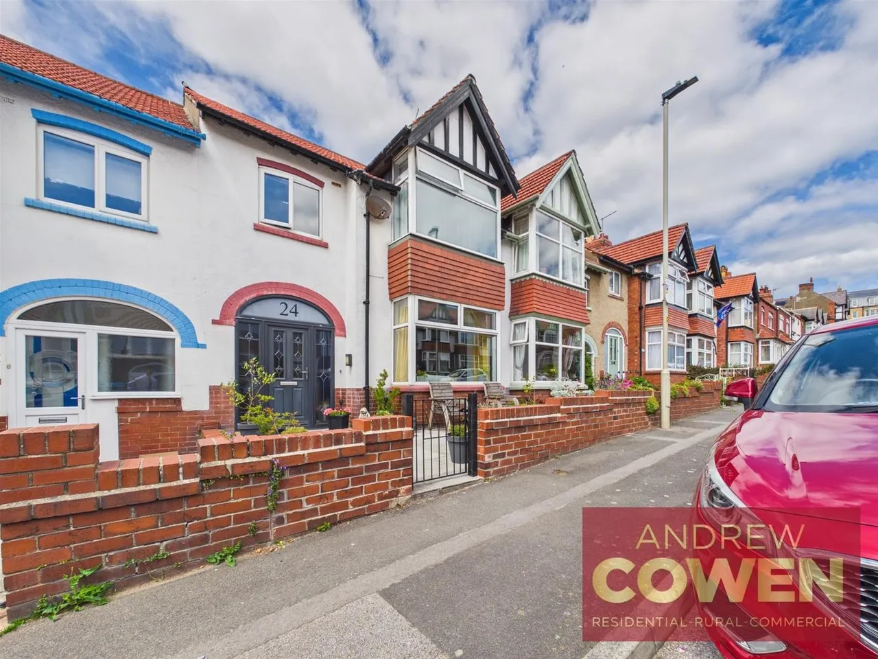 3 bed house for sale — Woodall Avenue, Scarborough YO12 7TH