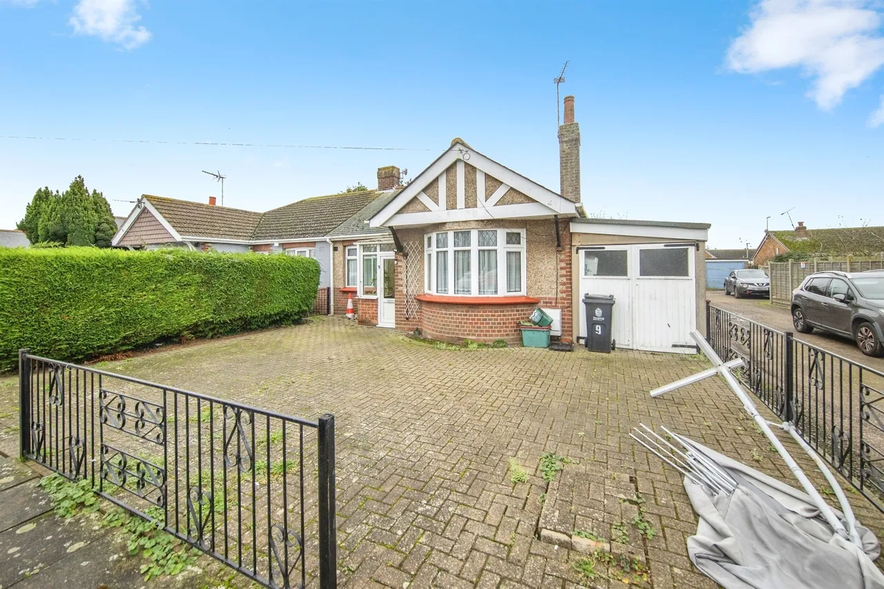 Lake Avenue, Clacton-On-Sea, CO15, photo 13