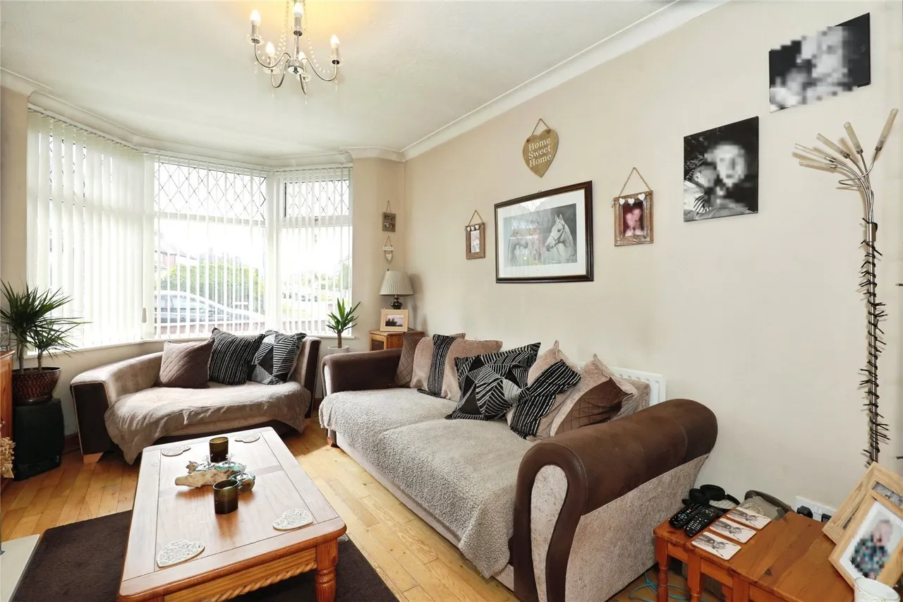 Jubilee Avenue, Crewe, Cheshire, CW2, photo 3