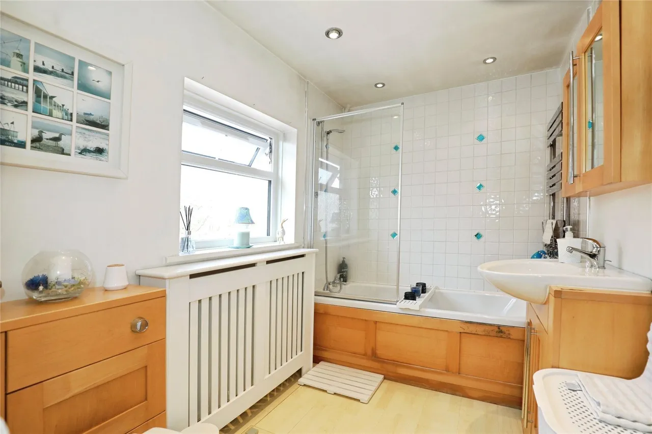 Jubilee Avenue, Crewe, Cheshire, CW2, photo 12
