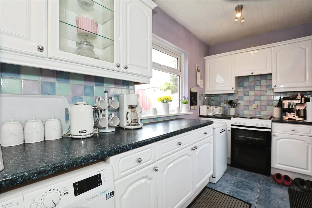 Jubilee Avenue, Crewe, Cheshire, CW2, photo 6