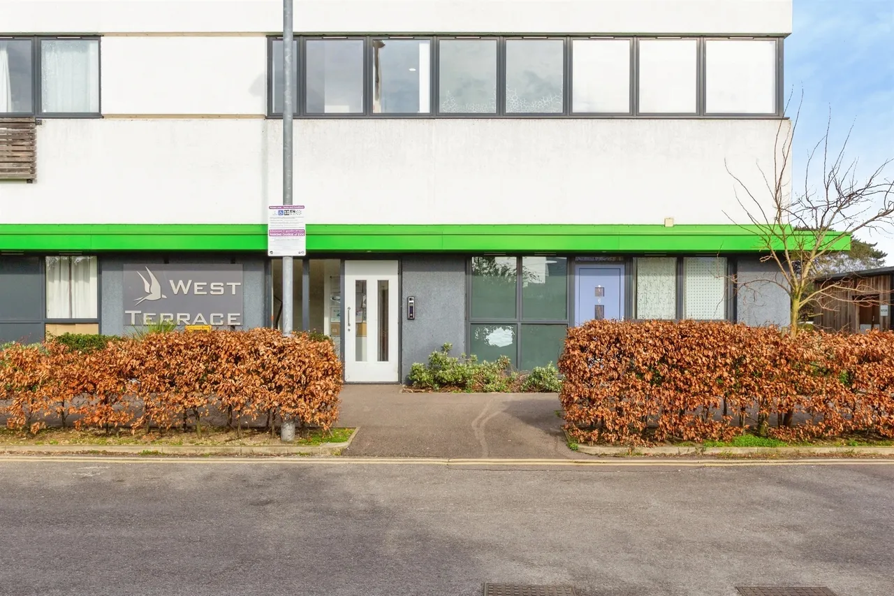 Kings Road, Stevenage, photo 7