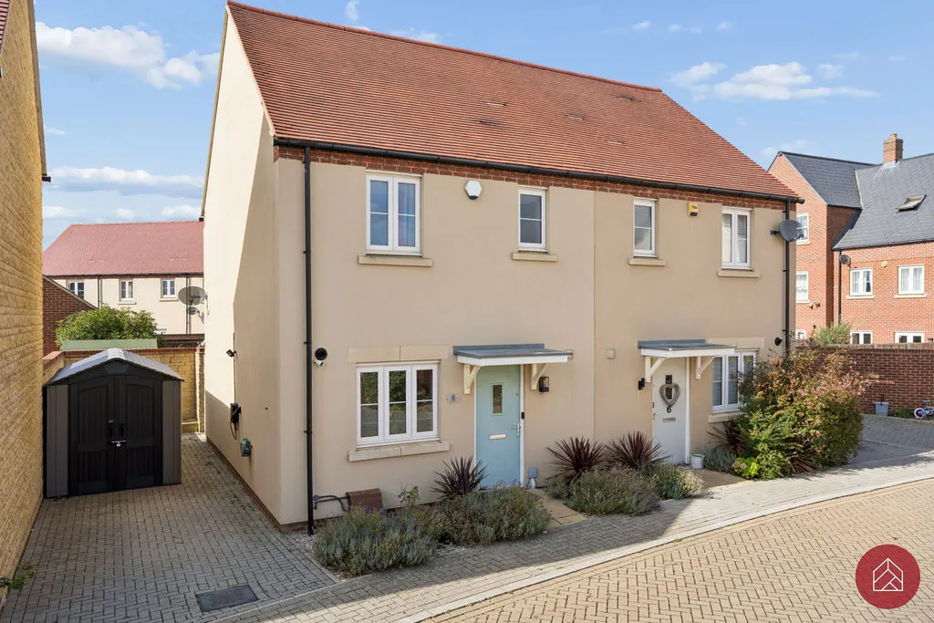 2 bed house for sale, Stratford Way, Bicester, OX26