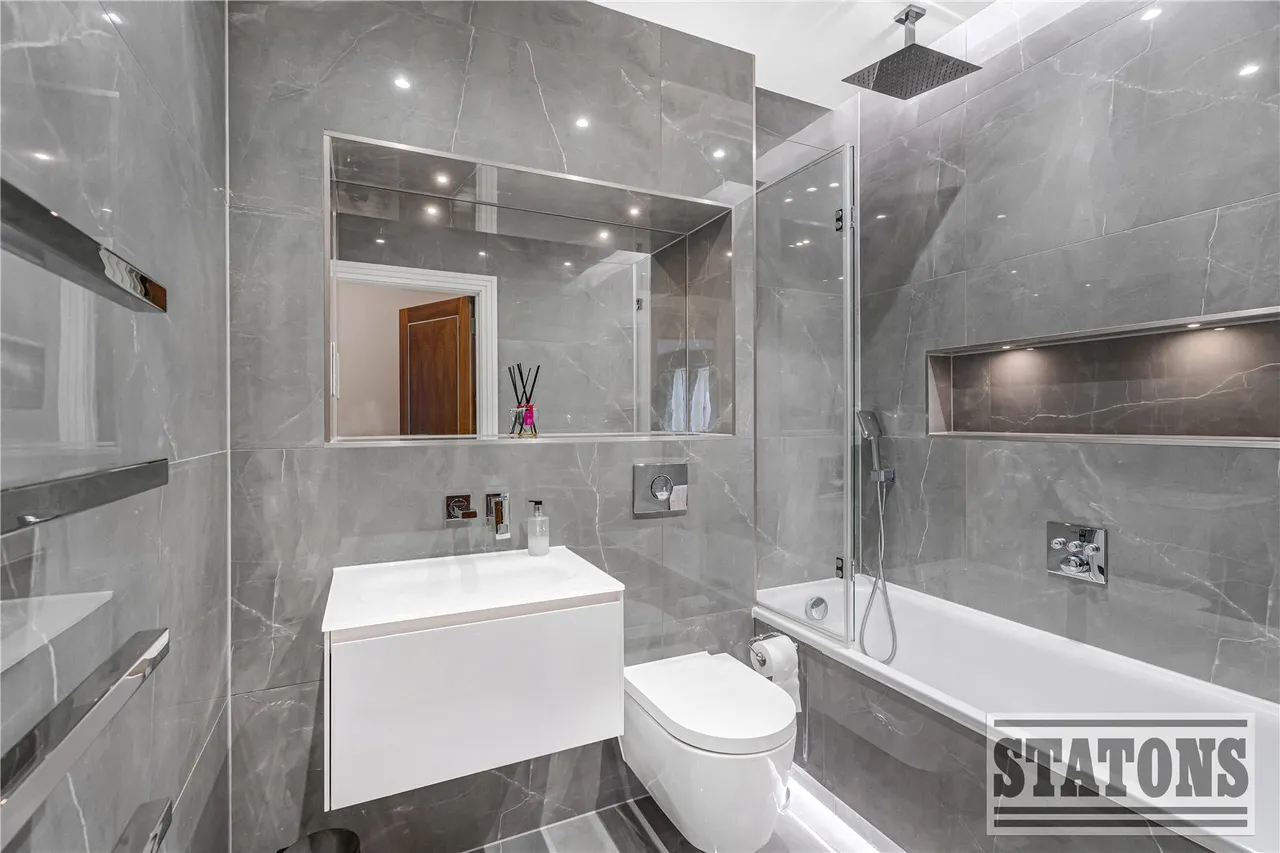 Watford Road, Radlett, Hertfordshire, WD7 8LD, photo 17