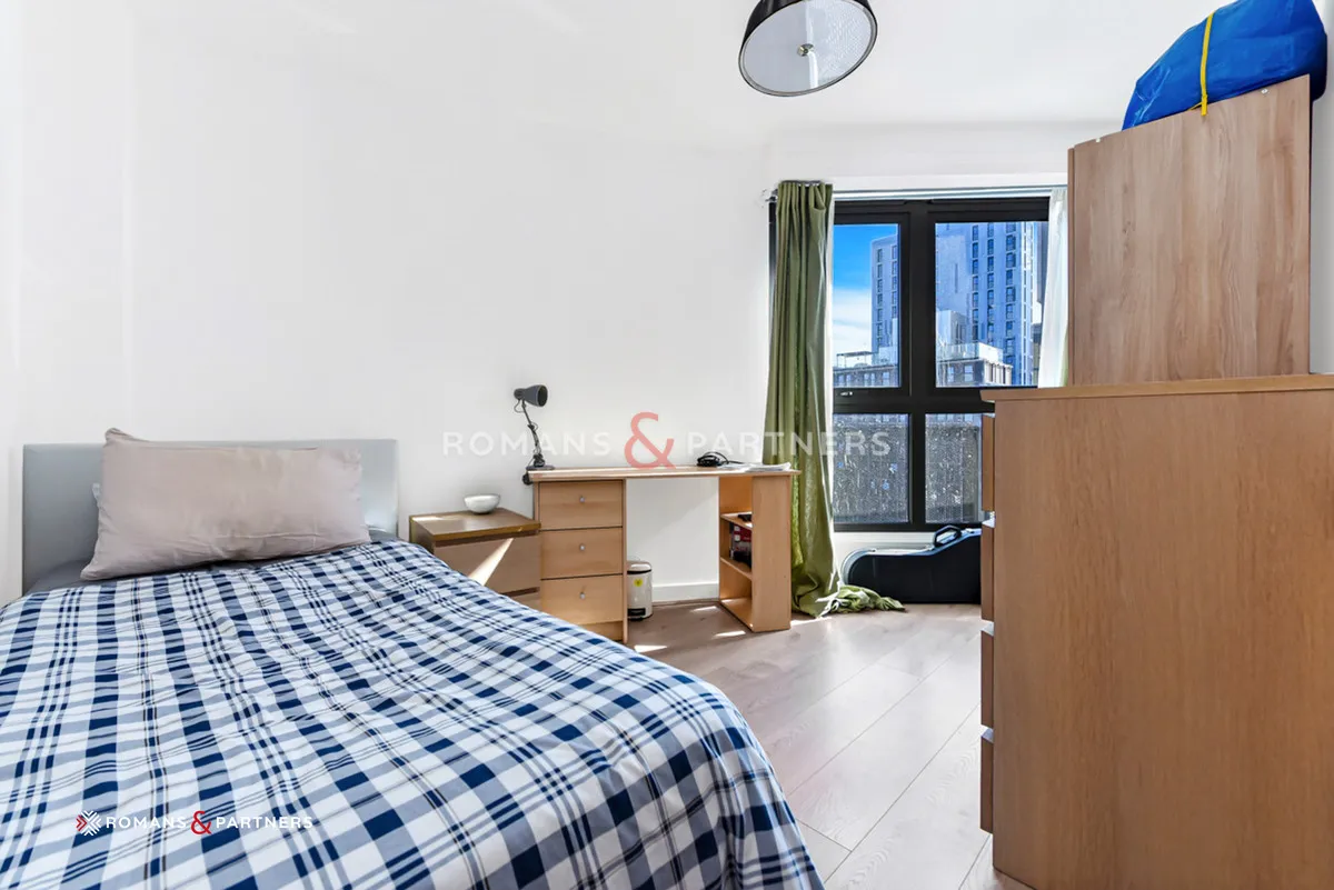 Ebbett Court, North Acton, W3, photo 5