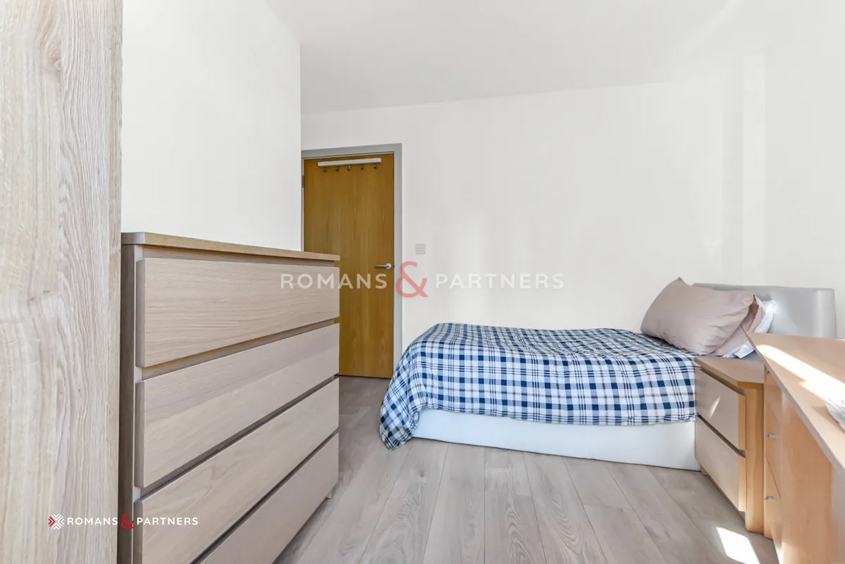 Ebbett Court, North Acton, W3, photo 6