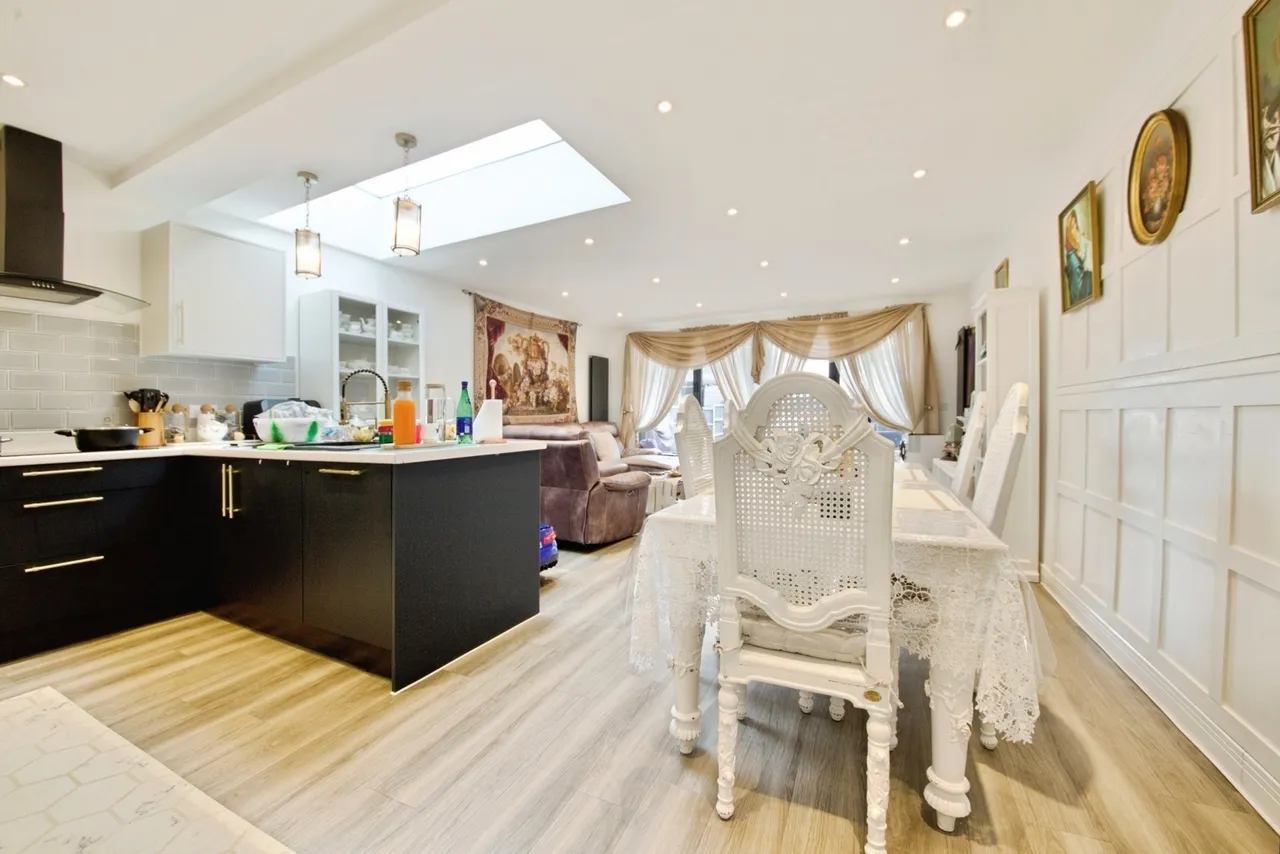 Thurloe Gardens, Romford, RM1, photo 5