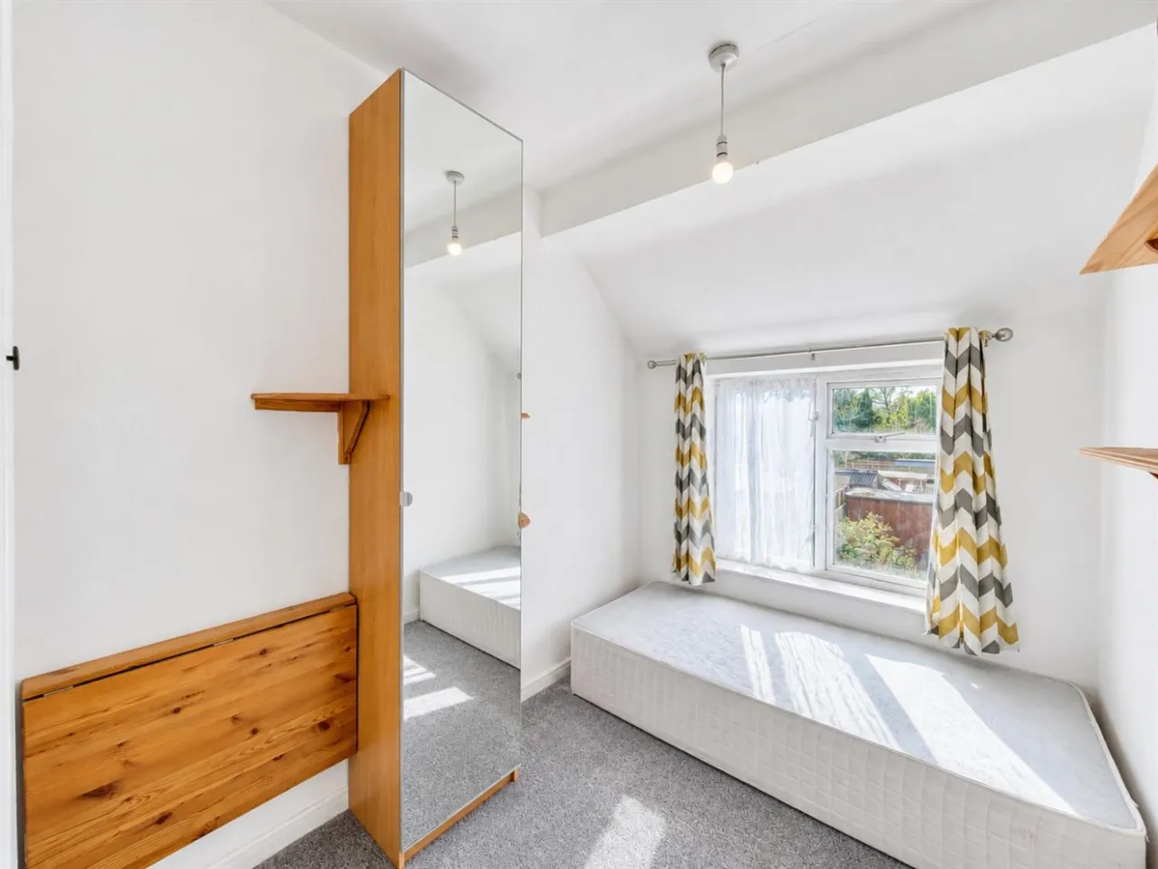Semi-Detached To LetStation Road, Hounslow, TW3, photo 11