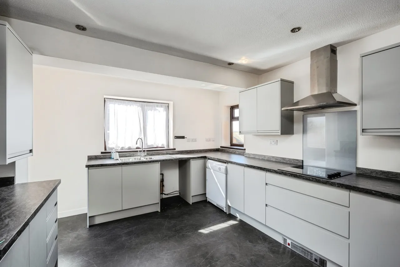 Heol Nant Y Cwm, Gorseinon, SA4, photo 12