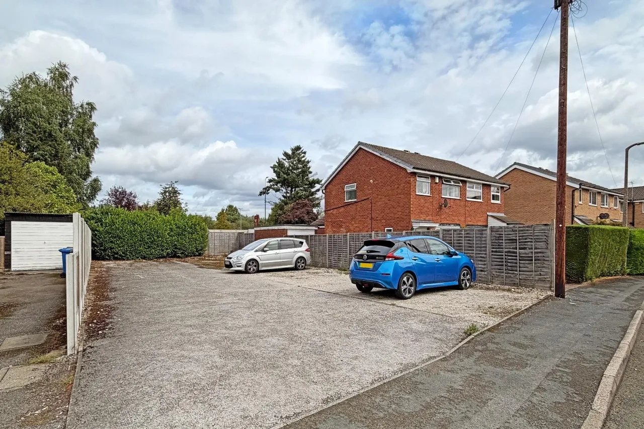 Cranberry Close, Altrincham, Cheshire WA14 5JU, photo 18