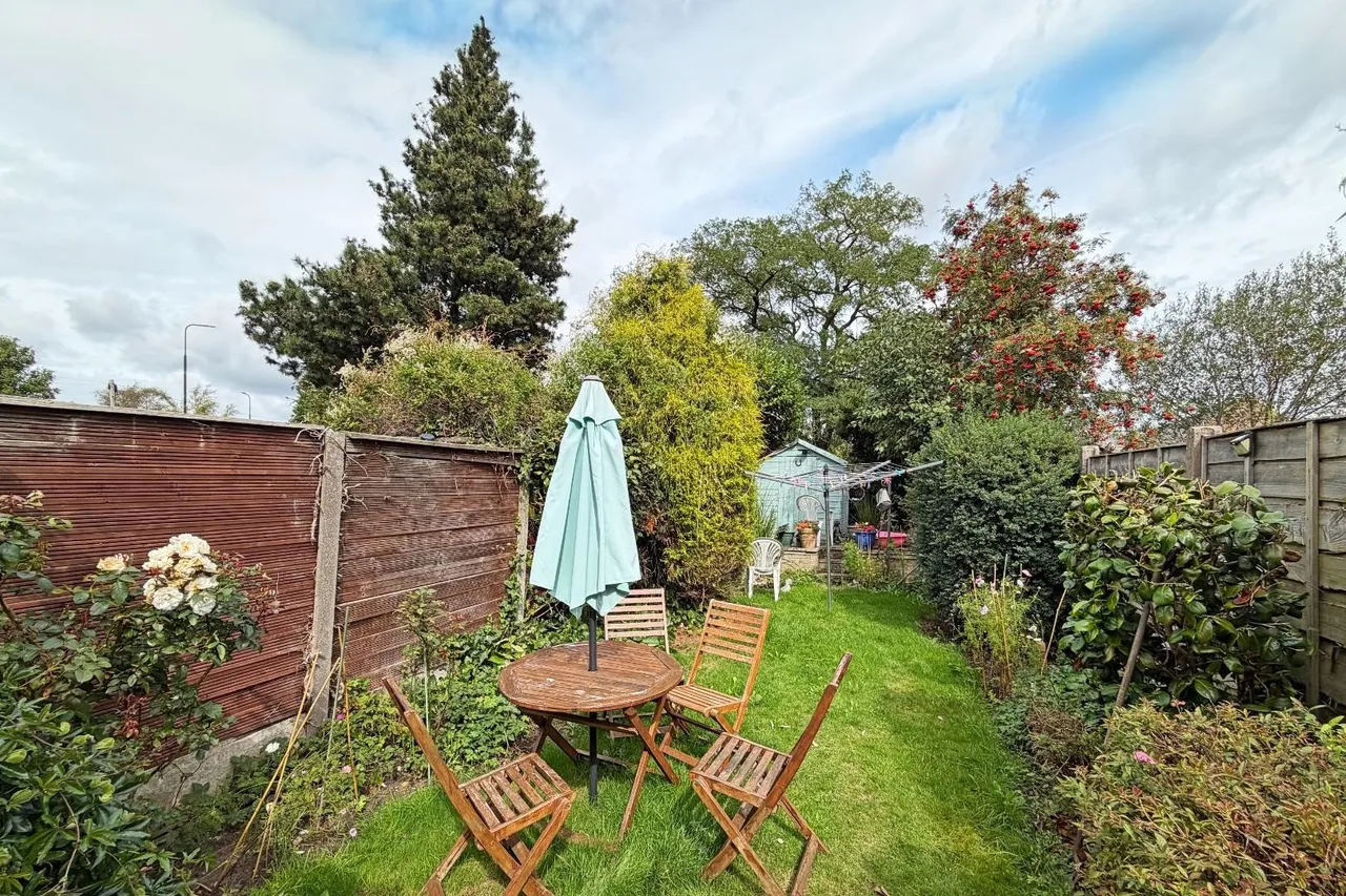 Cranberry Close, Altrincham, Cheshire WA14 5JU, photo 13