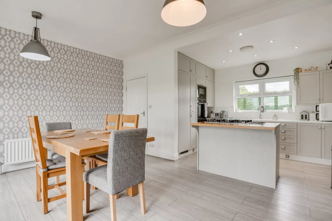 Halifax Road, Hightown, WF15, photo 25