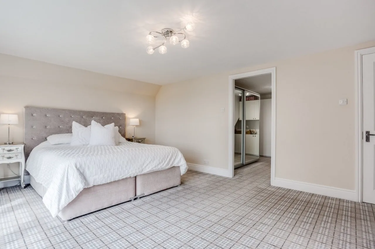 Halifax Road, Hightown, WF15, photo 10