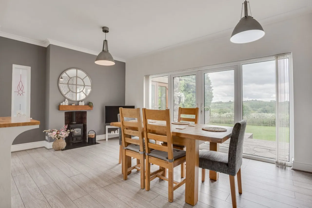 Halifax Road, Hightown, WF15, photo 6