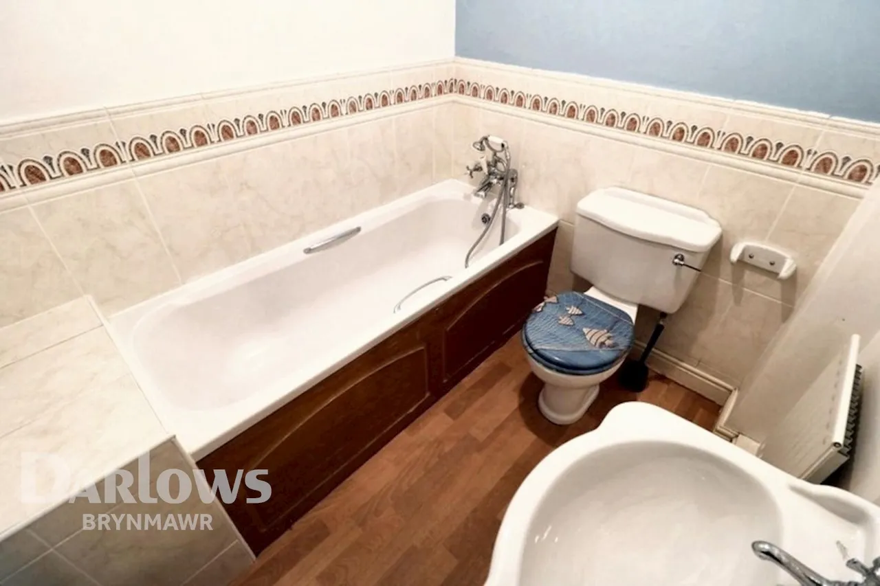Bay Tree Lane, Abergavenny, photo 15