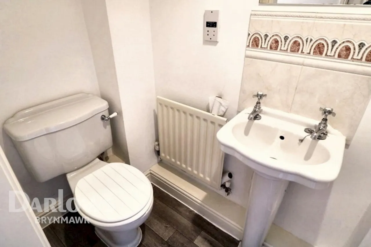 Bay Tree Lane, Abergavenny, photo 6