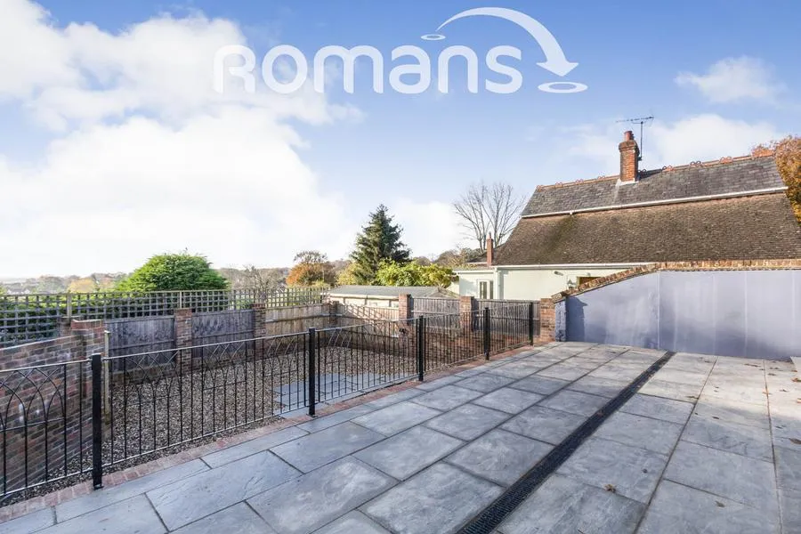 Upper Hale Road, Farnham, GU9, photo 10