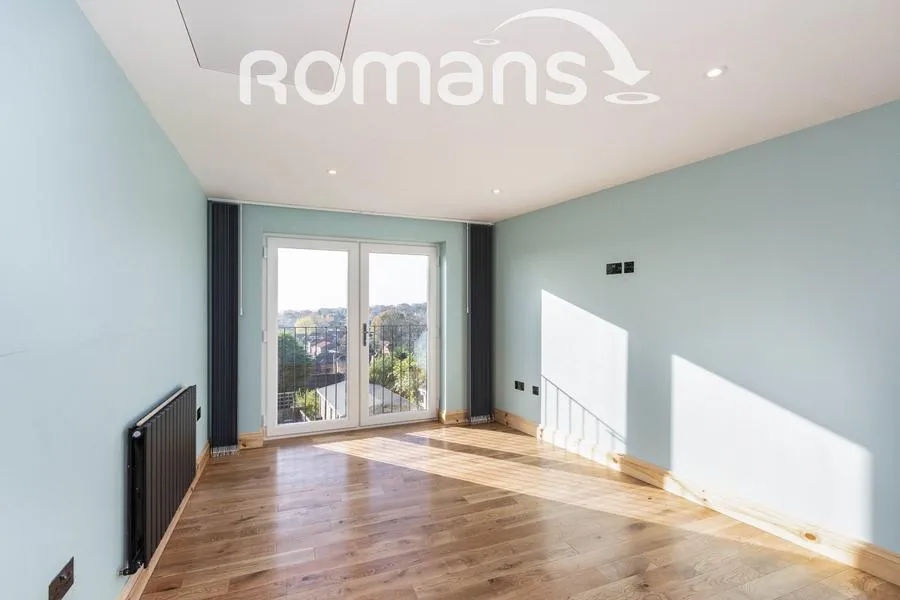 Upper Hale Road, Farnham, GU9, photo 9