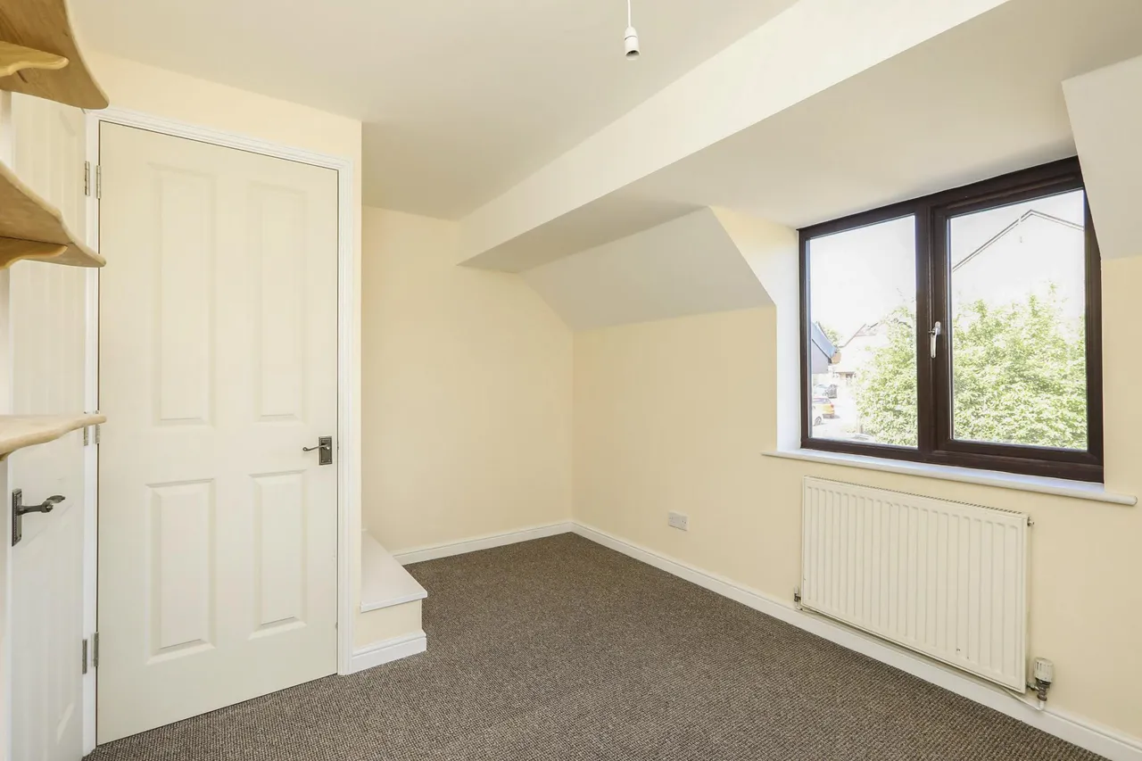 Whitfield Gardens, Worksop, S81, photo 12