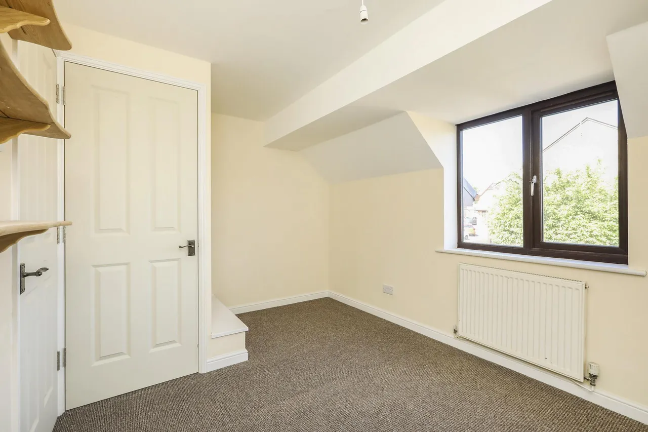 Whitfield Gardens, Worksop, S81, photo 15
