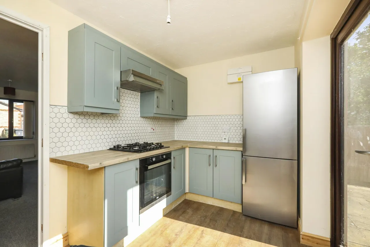 Whitfield Gardens, Worksop, S81, photo 10