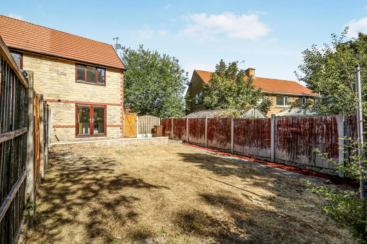 Whitfield Gardens, Worksop, S81, photo 4