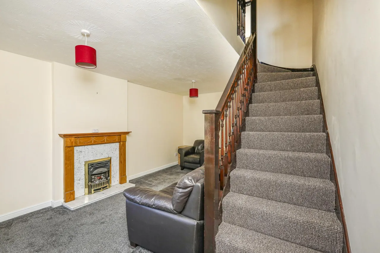 Whitfield Gardens, Worksop, S81, photo 7