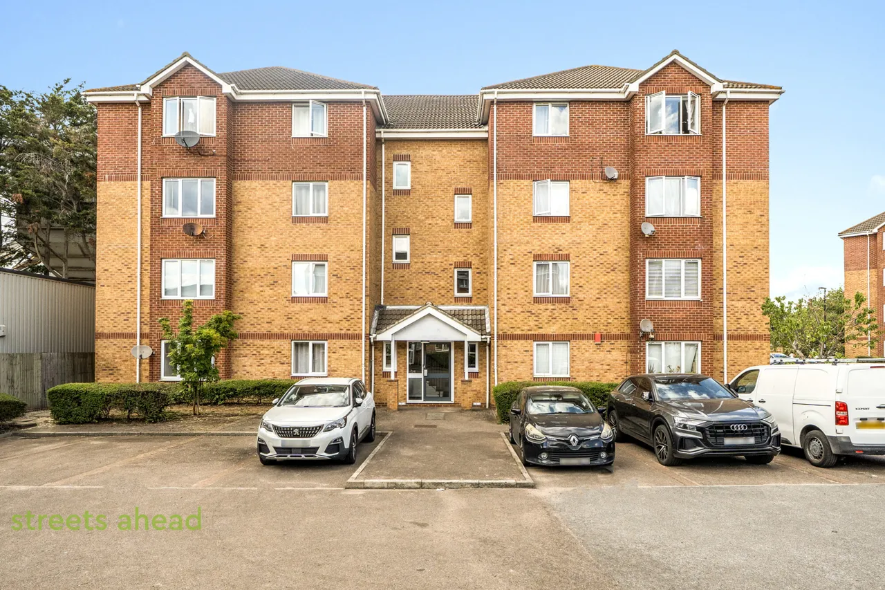 2 bed flat for sale, Franklin Way, Croydon, CR0