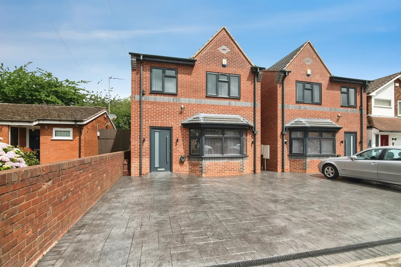 4 bed house for sale — Woodward Street, West Bromwich
