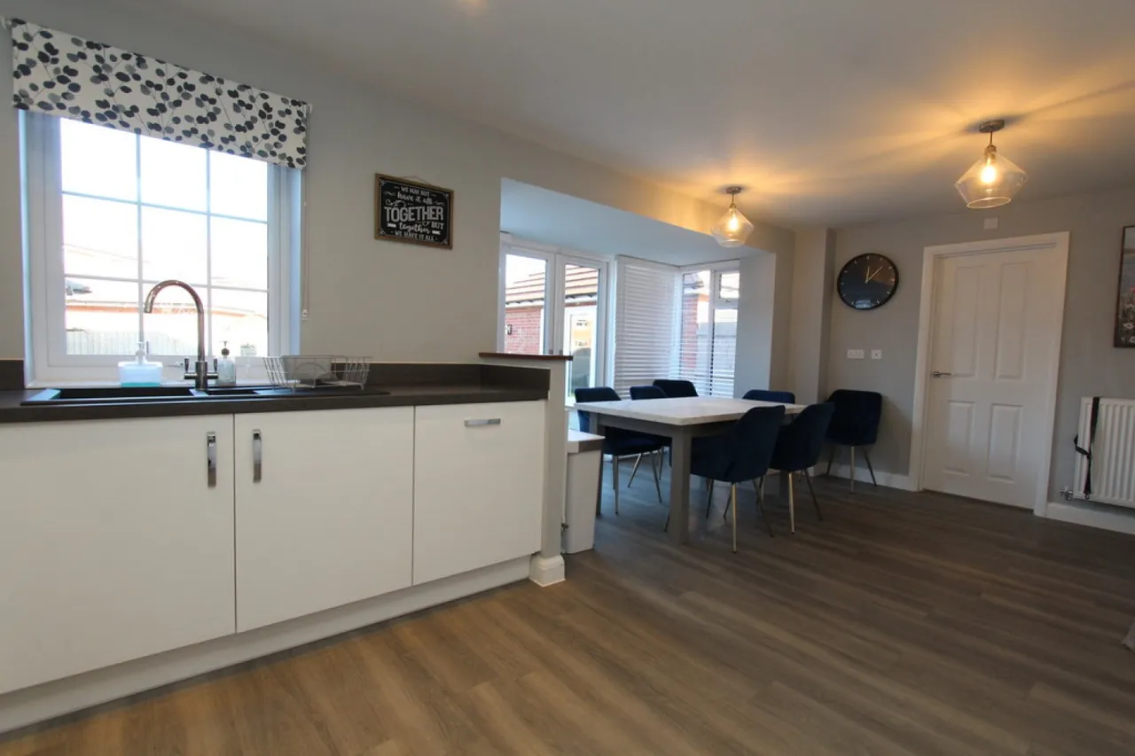 Chawton Way, Dunstall Park, B78, photo 6