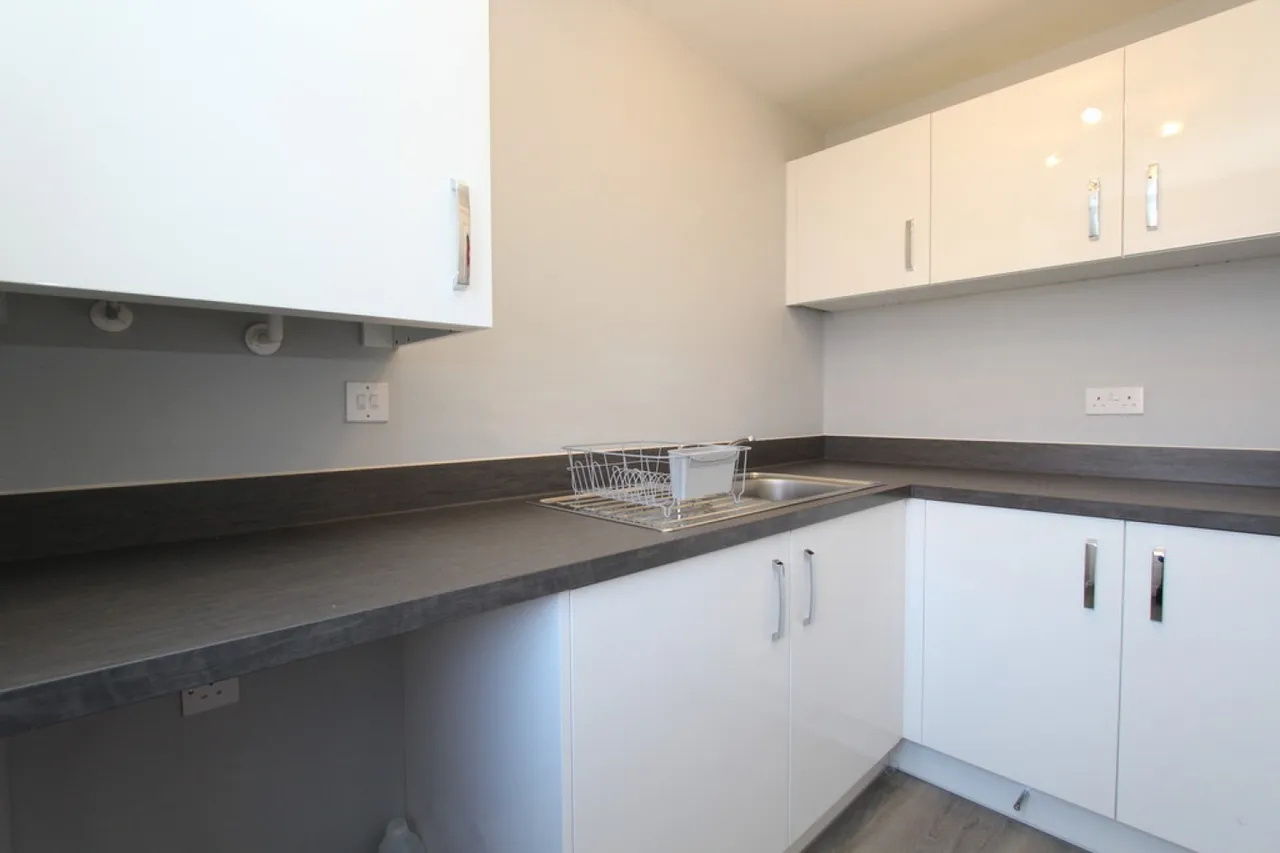 Chawton Way, Dunstall Park, B78, photo 7