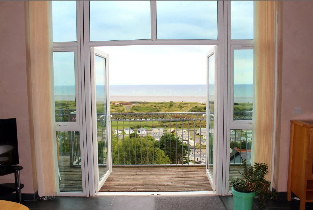 Pendine Manor, Pendine, SA33, photo 4