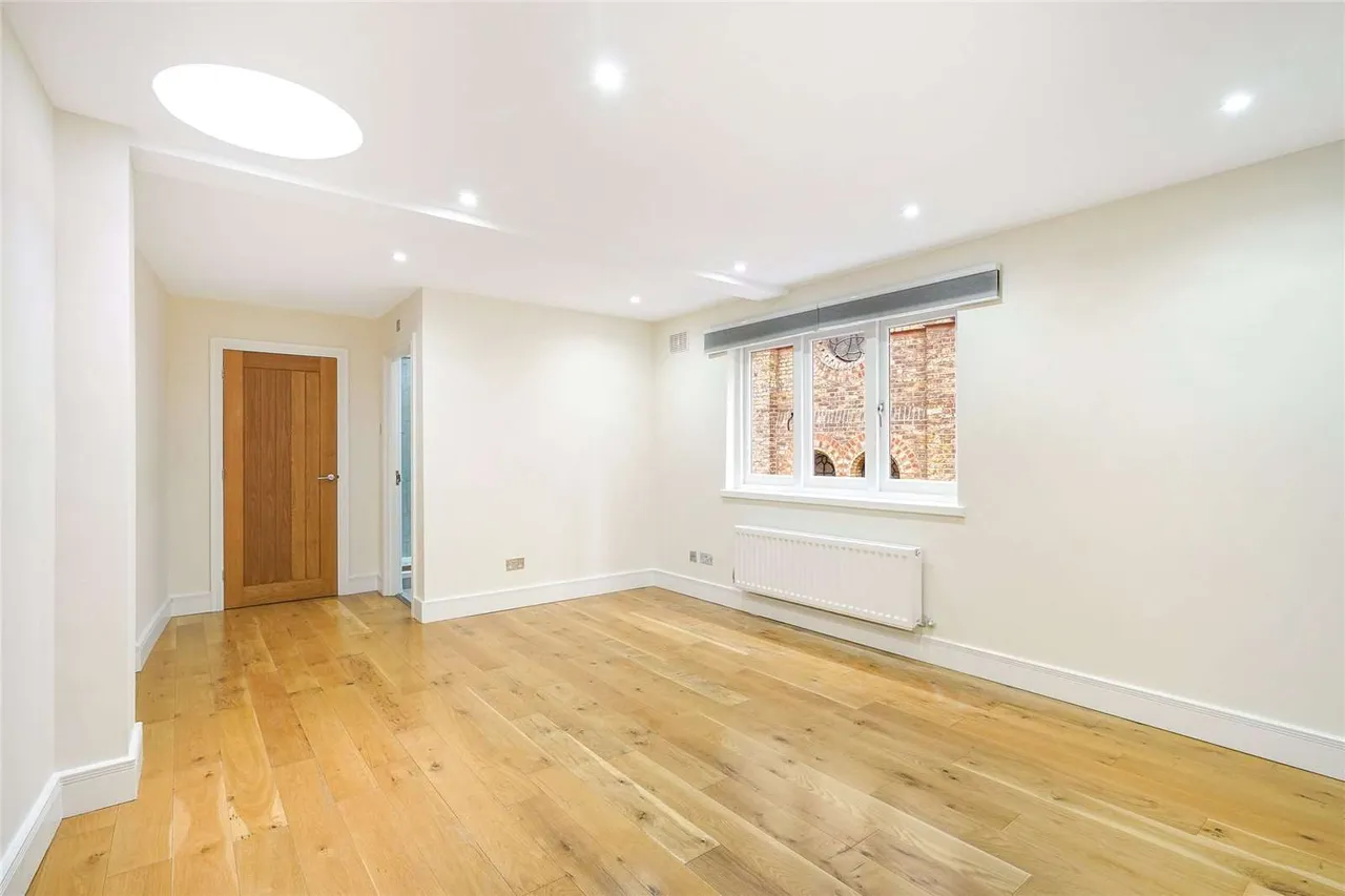Buckingham Gate, Westminster, London, SW1E 6BS, photo 5