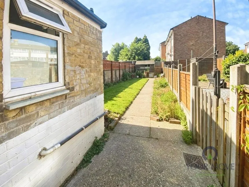 Chalkwell Road, Sittingbourne, Kent, ME10, photo 9