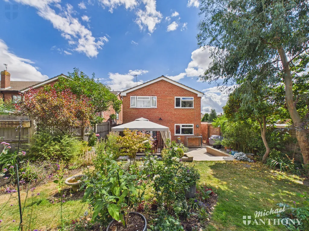 Chestnut Close, Waddesdon, Aylesbury, HP18 0LJ, photo 5