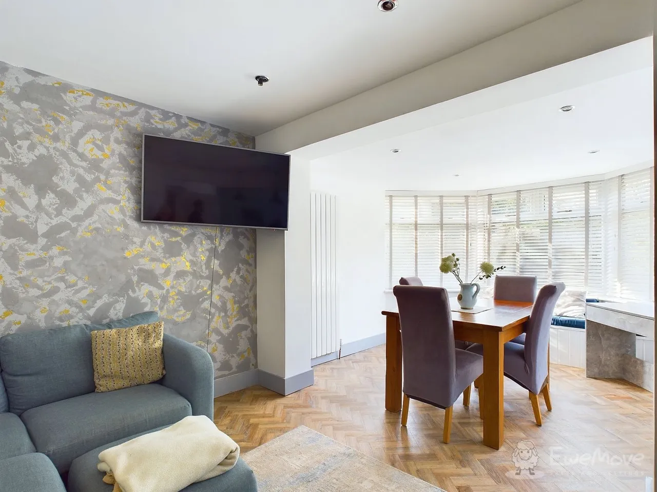 Southdown Crescent, Cheadle Hulme, SK8, photo 3
