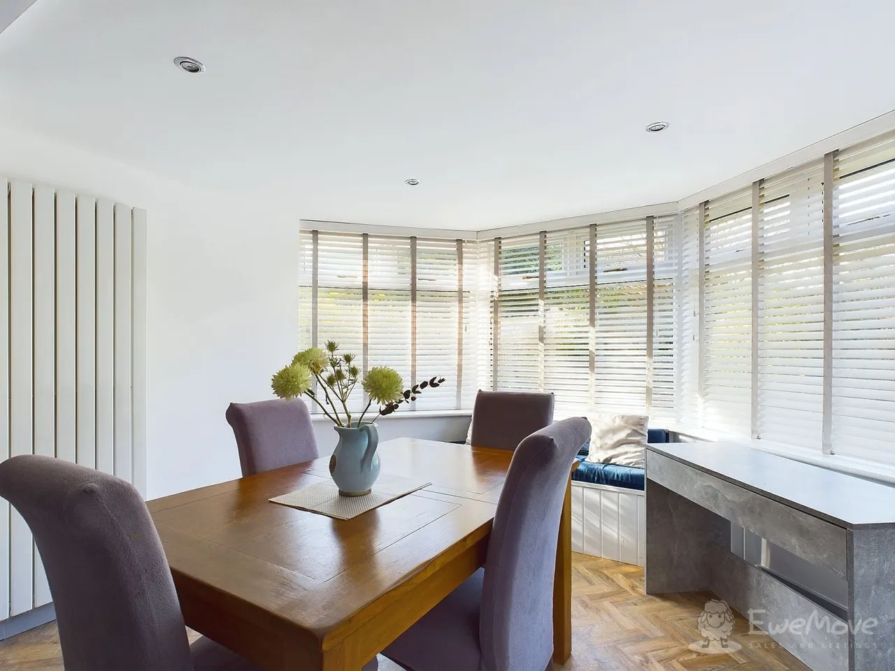 Southdown Crescent, Cheadle Hulme, SK8, photo 7