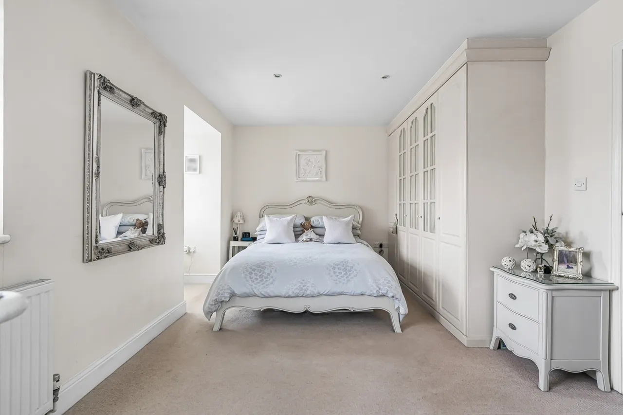Oak Avenue, Egham, TW20, photo 17