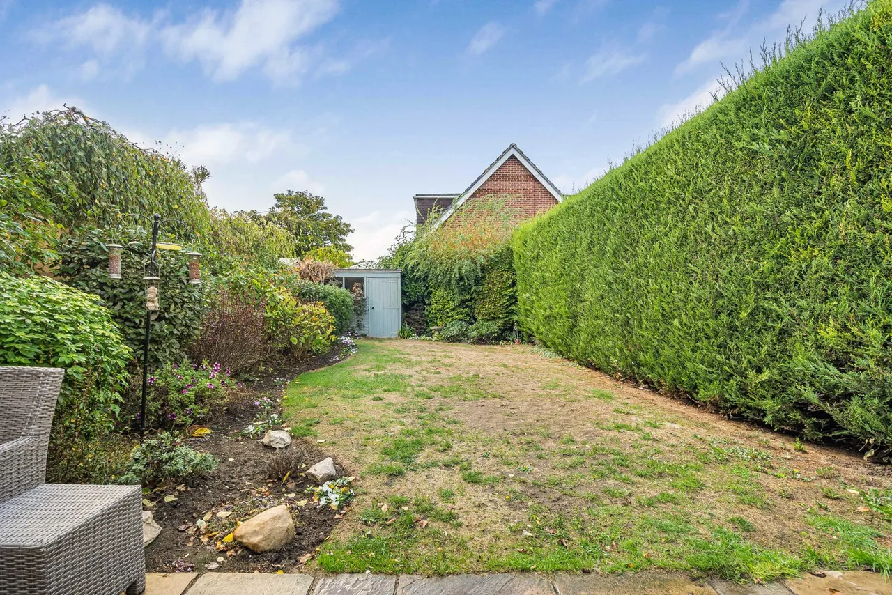 Oak Avenue, Egham, TW20, photo 25