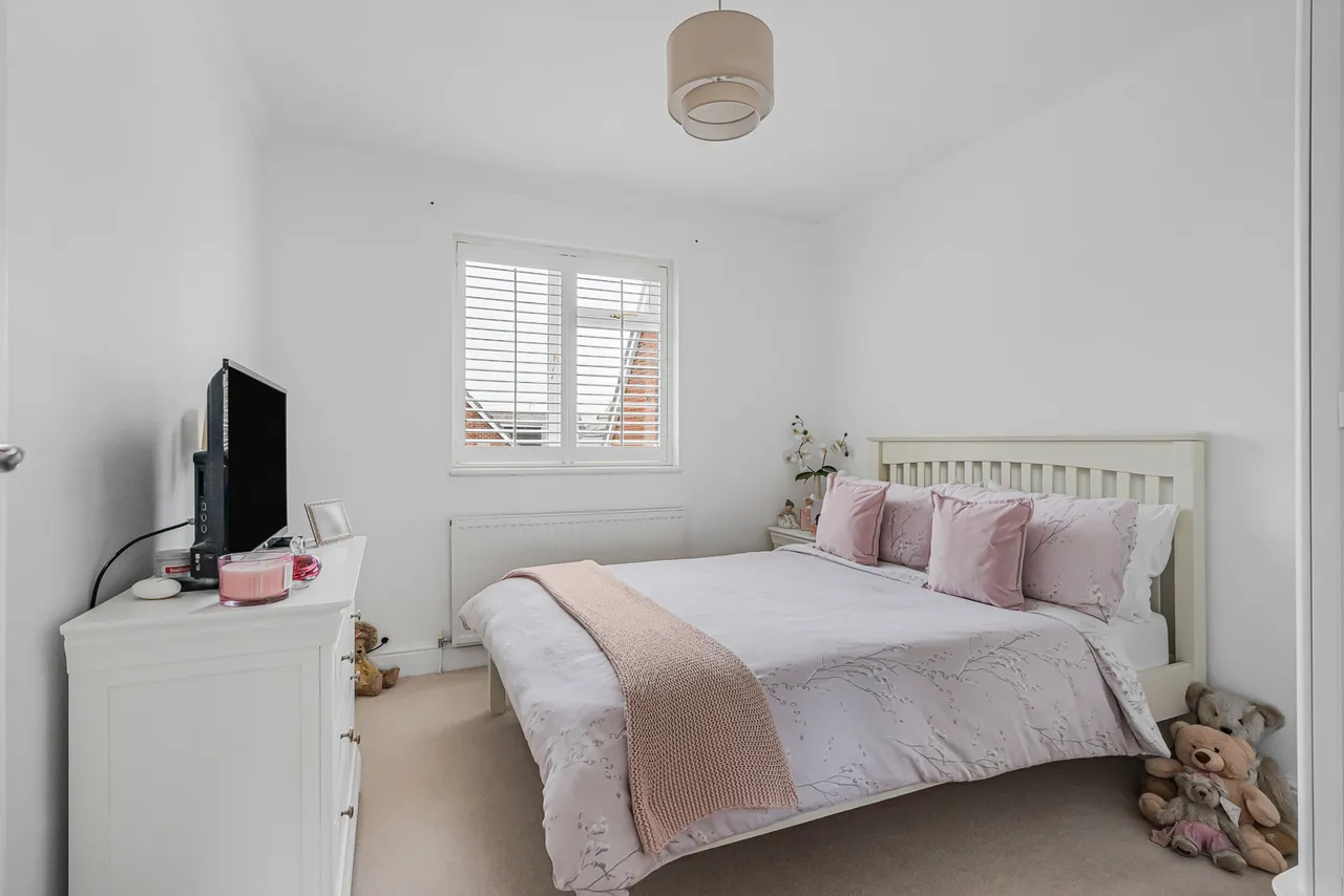 Oak Avenue, Egham, TW20, photo 19