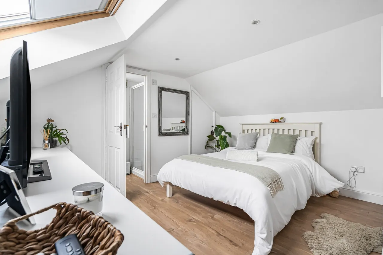 Oak Avenue, Egham, TW20, photo 4
