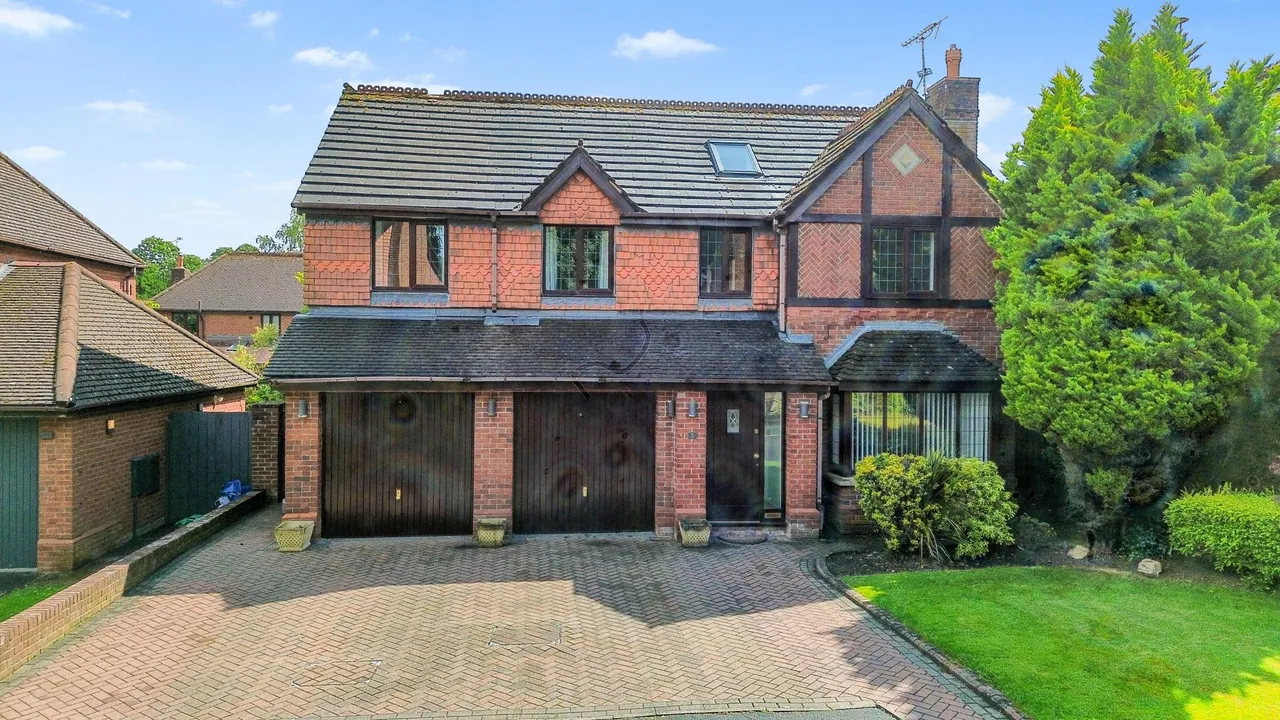 5 bed house for sale — Knutsford Close, Eccleston, St. Helens, WA10 5RD