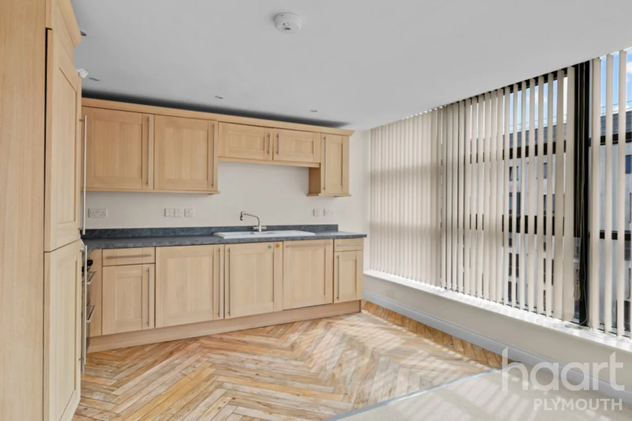 Notte Street, Plymouth, PL1, photo 3