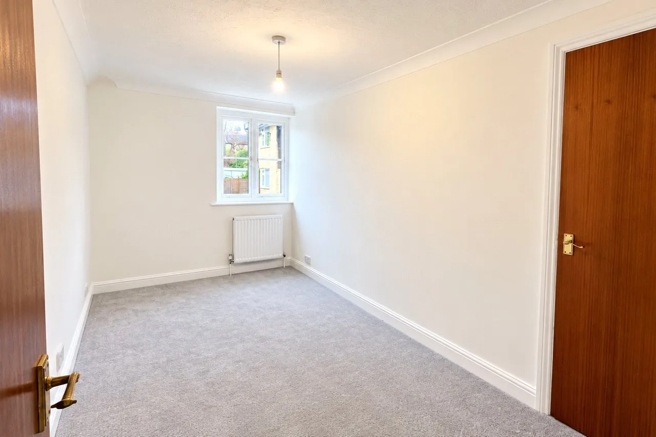 High Street, Nutfield, RH1, photo 8