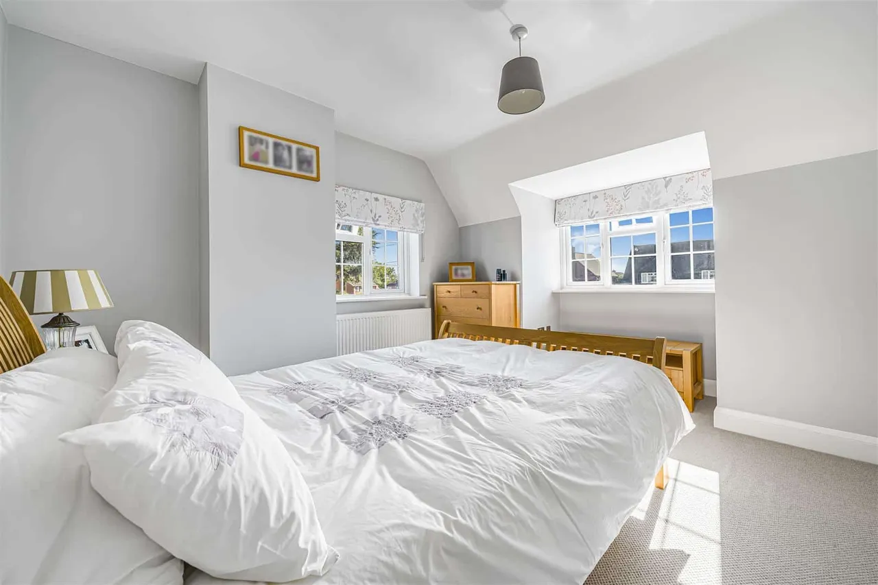 Court Close, Maidenhead, SL6 2DL, photo 13
