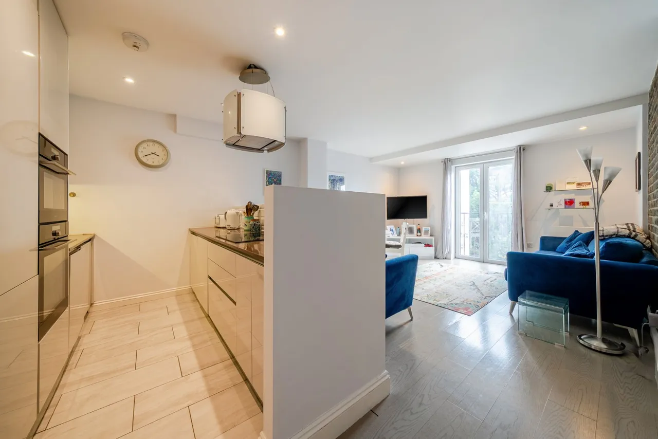 Old Devonshire Road, London, SW12, photo 15